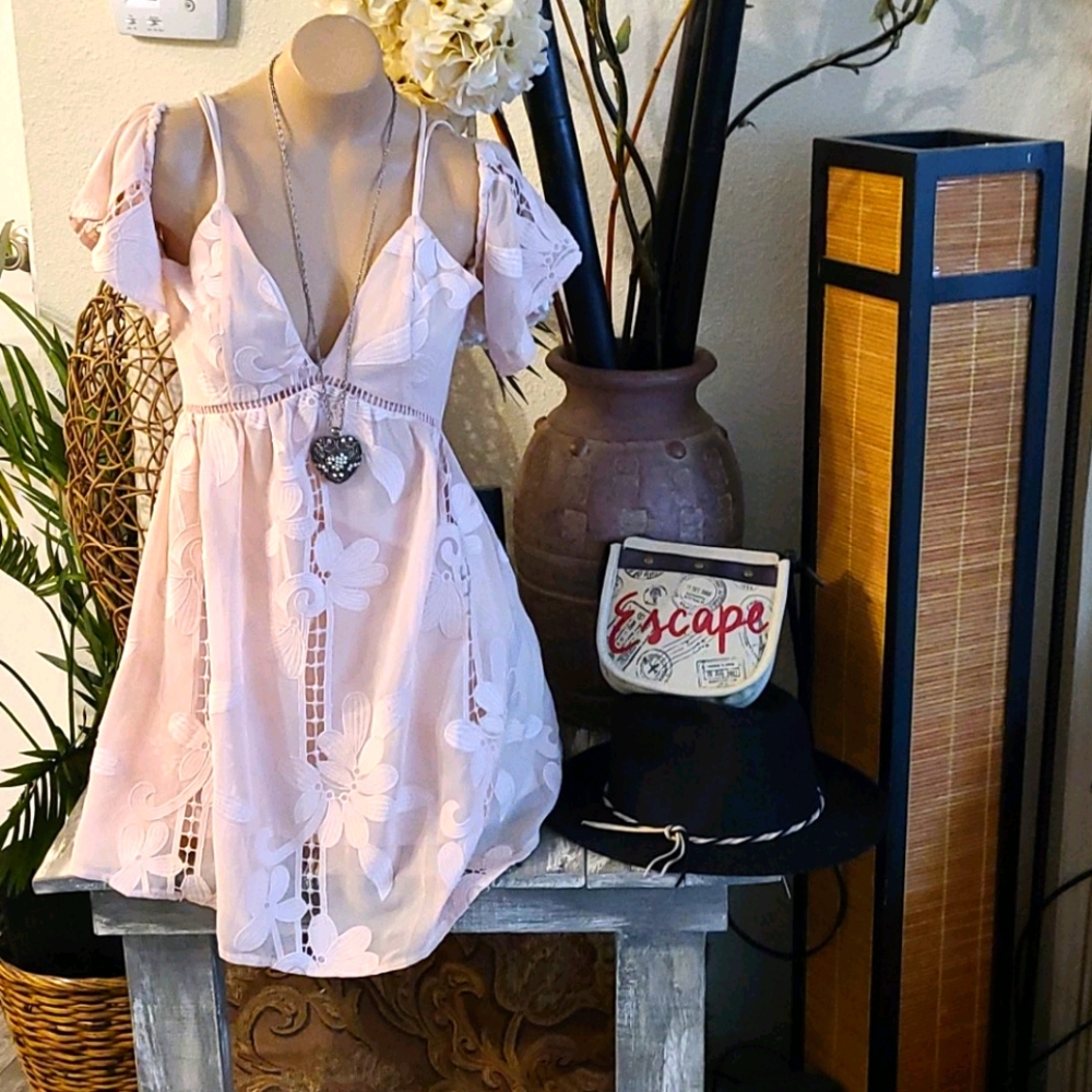 SALE LOVERS AND FRIENDS PINK EMBROIDERED DRESS
